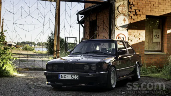 BMW BMW E30 coupe izcilā tehniskā un vizuālā stāvoklī.