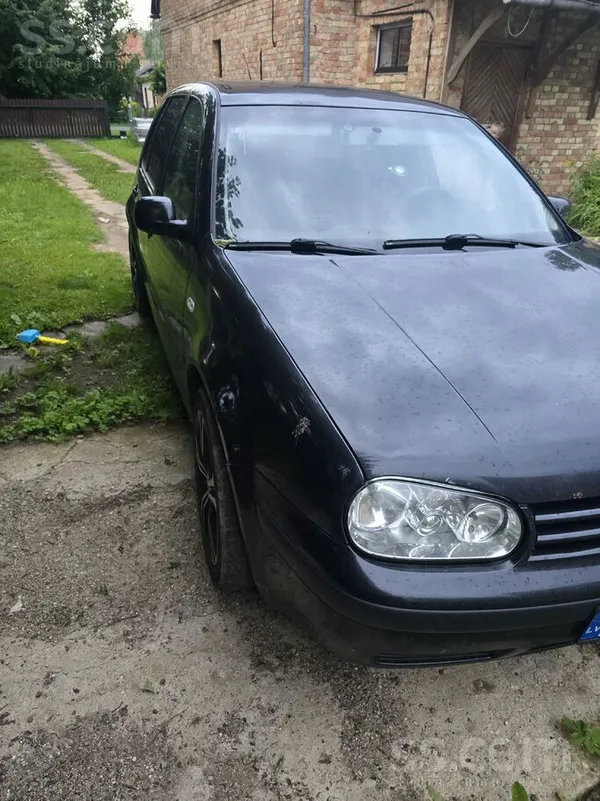 Volkswagen Pārdodu sakarīgu golfu, tiko izieta svaiga apskate
