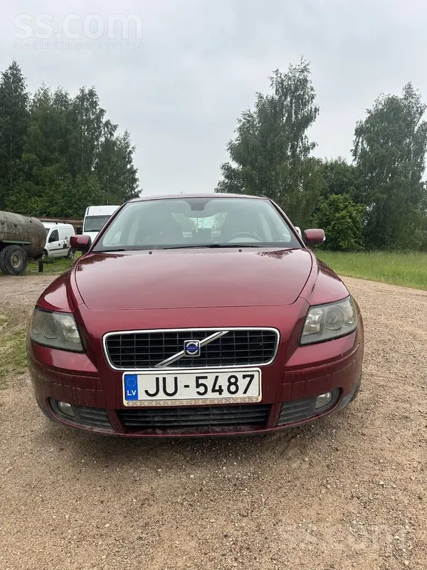 Volvo Pārdod Volvo s40, 2.4 d5 132kw. Ādas salons, keyle