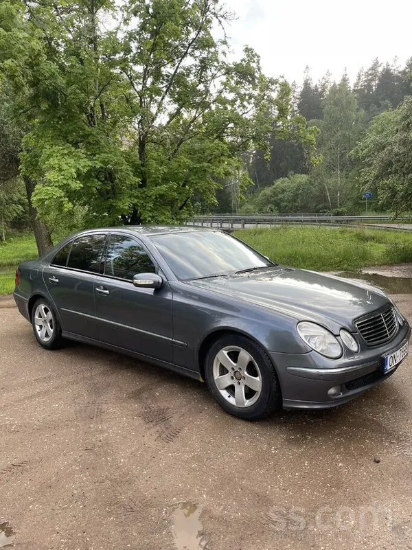 Mercedes Pārdodu Mercedes E220.