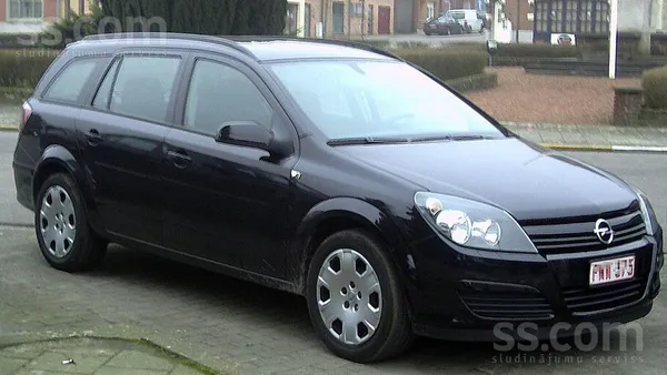 Opel Pārdodas normāla mašīnīte, kadu laiku stāvējusi ga