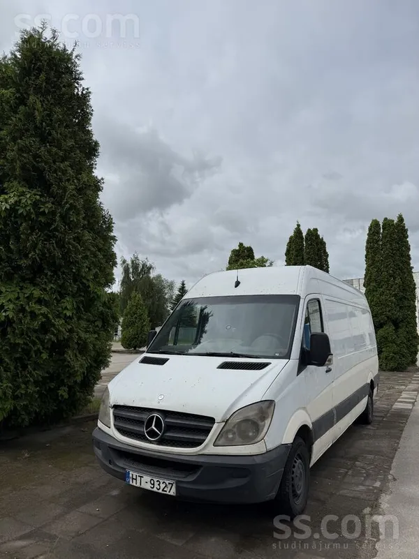 Mercedes Auto labā tehniskā stāboklī. Pagarināts modelis 4.