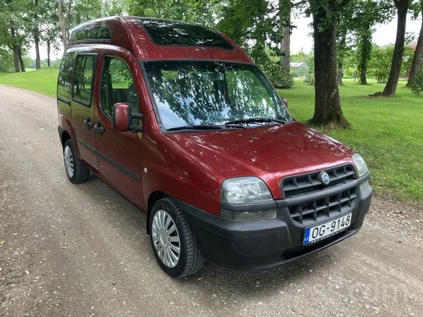Doblo Multijet, ekskluzivi reta versija. Augstais, kravas nodalijuma augstums 1, 55m. 
Pasažieru versija ar ļoti labu komple ...