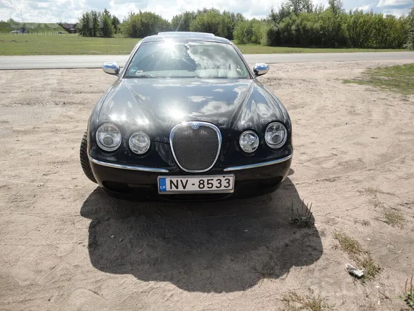 Pārdodu Jaguar S Type ar motora defektu. Iespējams trokšņo klaņa šāle. Viss
