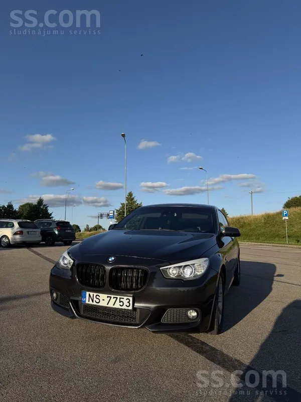 BMW Продается BMW 5 GT в хорошем состоянии. Автомобиль