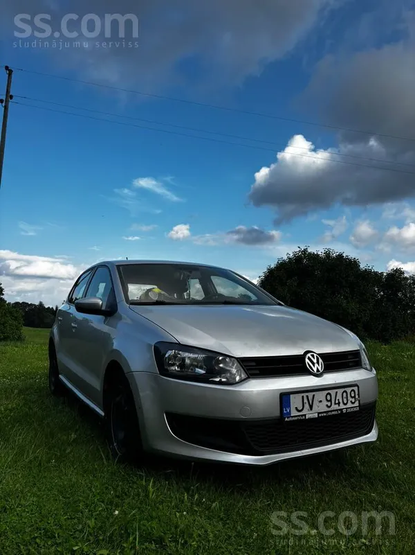 Volkswagen Pārdod koptu un ekonomisku VW Polo 2012g. , 1.2 be