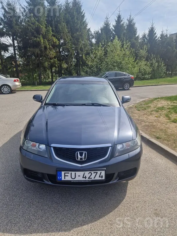 Honda Pardodas tehniski labs ar vizualiem defektiem auto