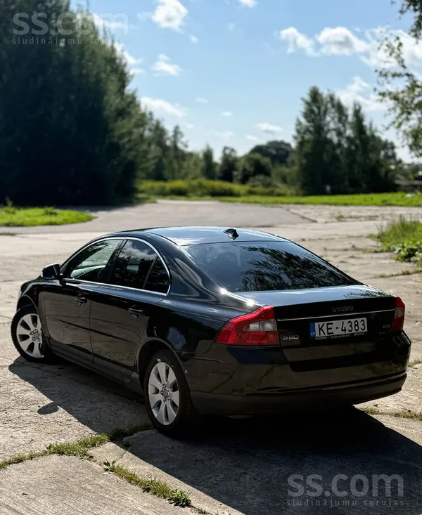 Volvo Pārdodu savu darba auto Volvo S80 2.4D, 120 kW. Te