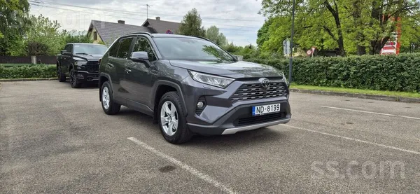 Toyota Uzņēmums autoparka atjaunošanas ietvaros pārdod - 