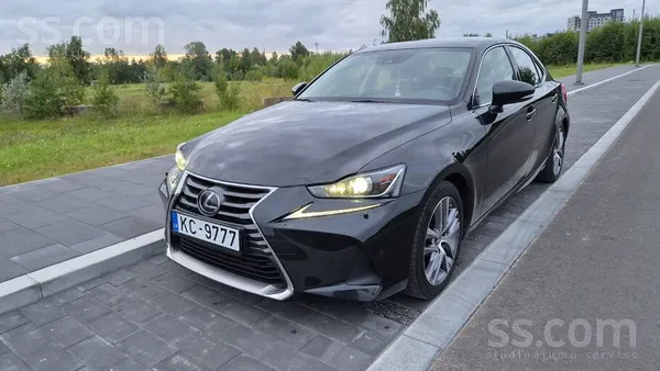 Lexus Lexus IS 300h ideālā stāvoklī. Vācijas versija Exe