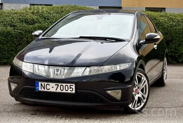 Honda Pārdodu Honda civic. Mašīna ir labā tehniskā un vi