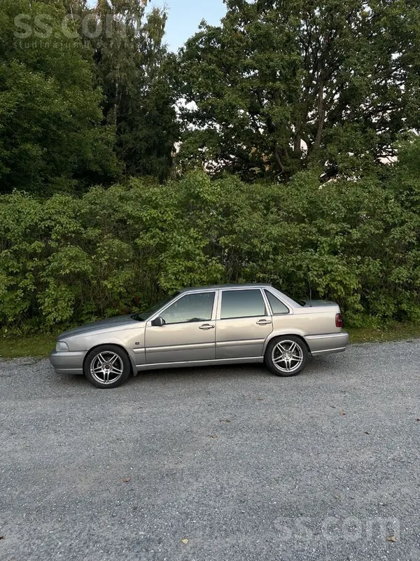 Volvo Pārdodu volvo s70 ar 2.5 tdi 103kw dzinēju. 