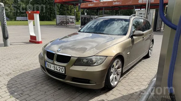BMW 320