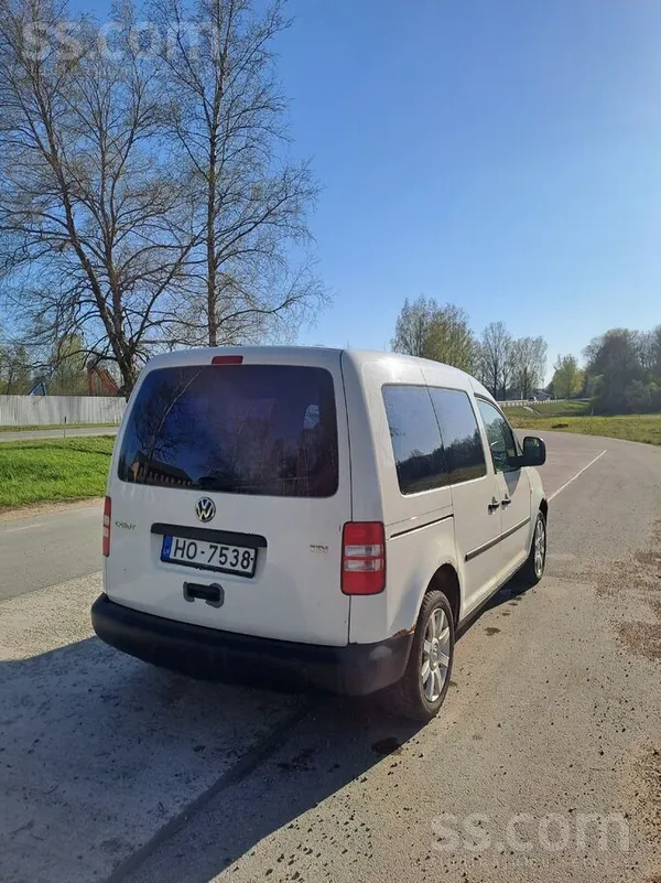 Volkswagen Pārdo caddy 2011 gada 1.6 tdi 55 kw, iet tiri labi