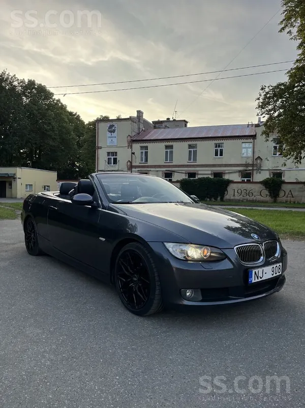 BMW Pārdodu BMW E93 325i