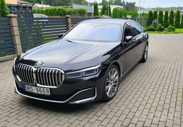 Pārdod BMW 745e Plug-In Hybrid