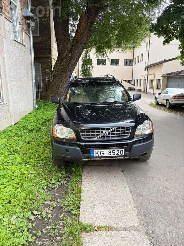 Volvo Pārdodu 7 vietīgu Volvo XC 90.