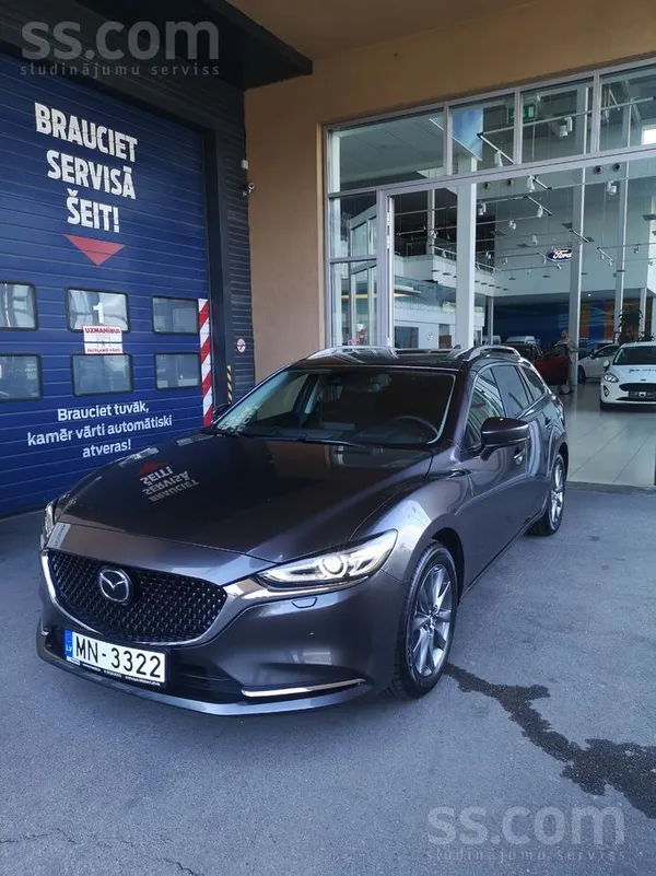 Mazda Продает фирма. Ездили мало, обслуживали хорошо
