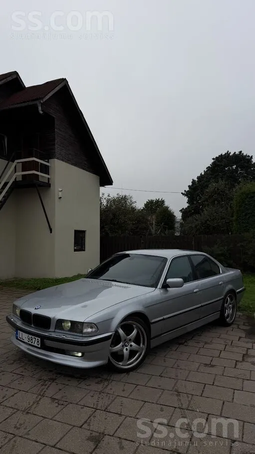 BMW Pārdod skaistu E38 V8 ar automātisko 5 ātrumu ātru