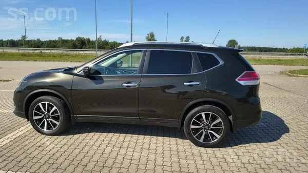 Nissan X-Trail Продоет хозяинб полная комплектация Tecna 