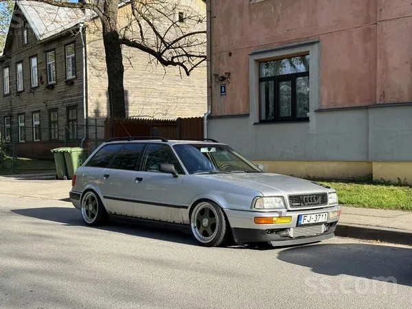 Audi Pārdodu 1994. gada audi 80 b4 avantu. orģināli 2.0