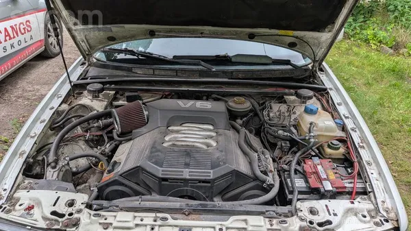 Audi Ziemu nostāvēa bez kustības. Noņemts no uzskaites.