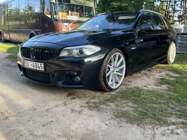 BMW Pārdod 525d m-pack universāli. Latvijā lietots no 