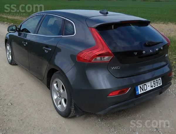 Volvo Pārdod Volvo V40 1.6 D2 dīzelis ar 114zs. Labā teh