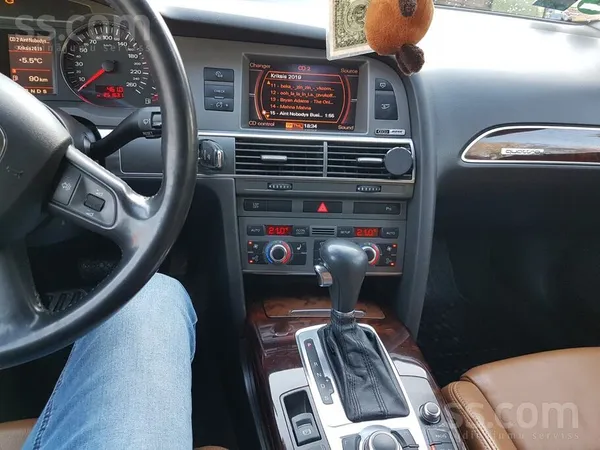 Audi Pārdodu audi A6 C6 2005 2.7tdi quattro. Ātrumkārba