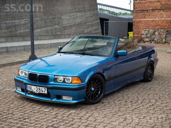 BMW BMW E36 Oem 325i M50b25 manuāls ar tikko izietu ja