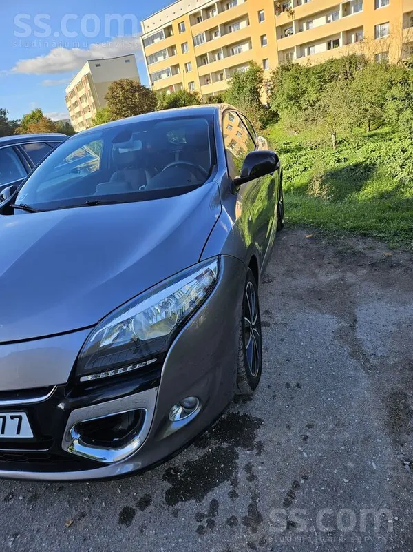 Renault Pārdodu koptu auto ar izietu TA. Tikko samainīta m