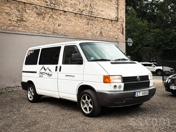 Volkswagen Pārdodu koptu un mīlētu Multivanu. Izbraukājis vis