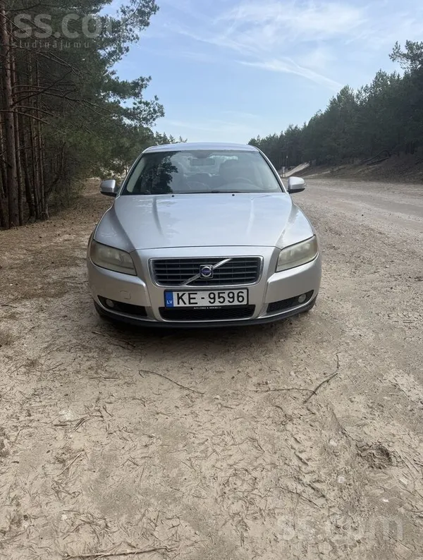 Volvo Tiek pārdots komfortabls un uticams biznesa klases