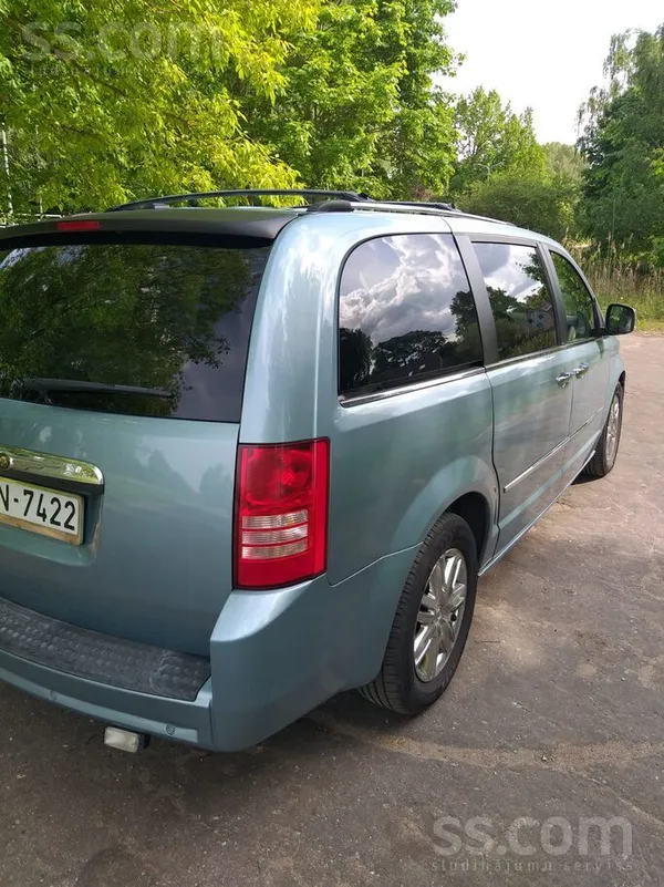 Chrysler Pārdodu Chrysler Town & Country (2010. gads) maksi