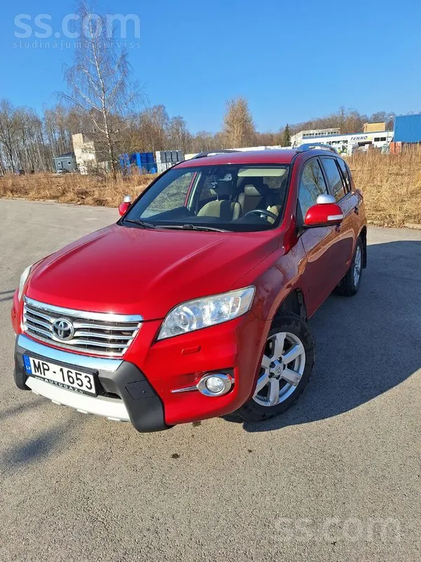 Toyota Rav4 benzīns-gāze, ekonomisks automāts, viss strād