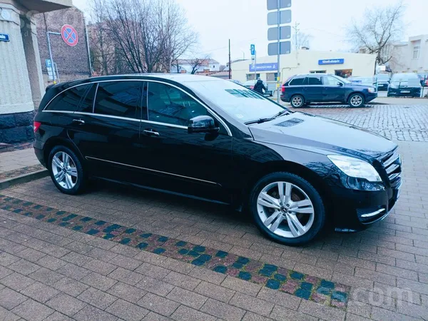 Mercedes Продаётся комфортный 6-местный семейный автомобиль