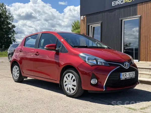 Toyota Toyota Yaris 1.3 benzīns, automāts. 