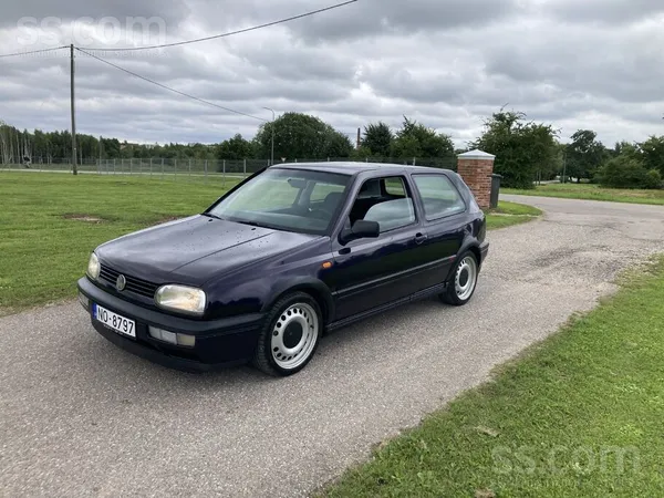 Volkswagen Pārdod VW golf 3