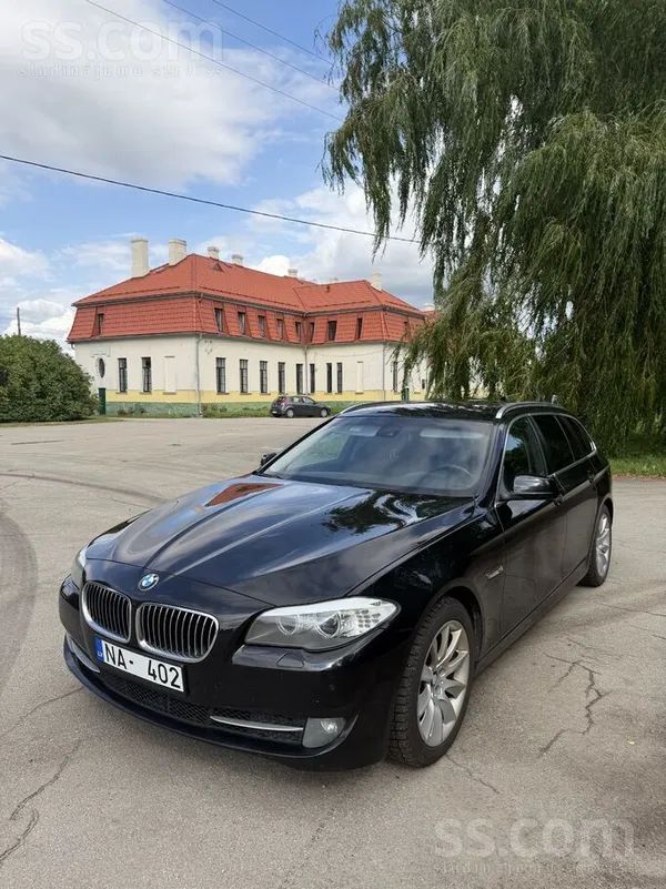 BMW Bmw f11 2.0d 160kw. Ļoti labā tehniskā un vizuālā 