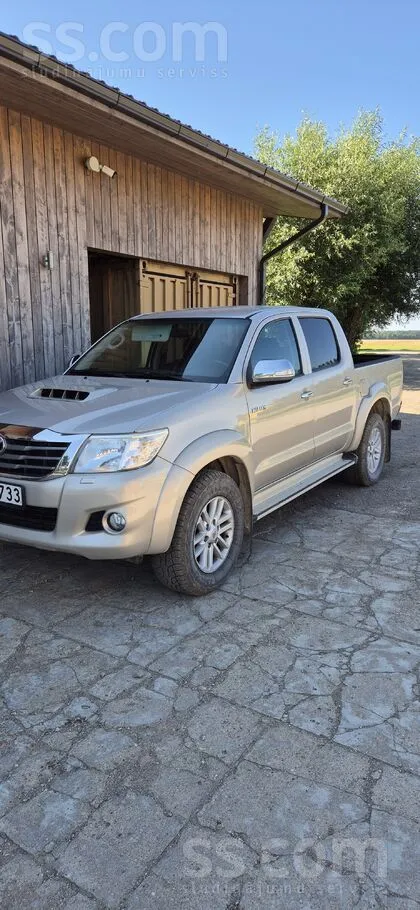 Toyota Uzņēmums pārdod auto. Pirkts jauns Latvijā. Ekaloģ