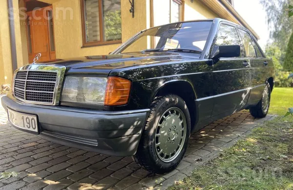 Mercedes Pārdodu Mercedes-Benz 190E. 