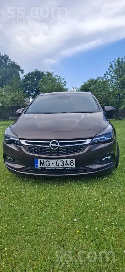 Adaptive Led, automātiskas tālās, Adaptive cruise control, ceļa zīmju atpazī