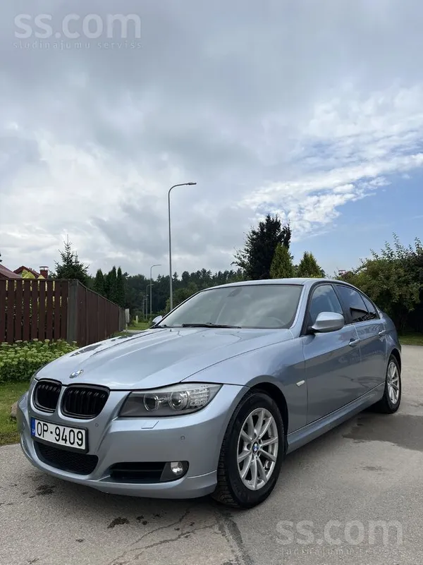 BMW Pārdodu BMW 318 ar divlitrīgu benzīna dzinēju, ar 