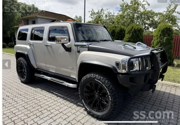 Hummer Perfekta stavokli. Tiko nopirkti riepas ar diskiem