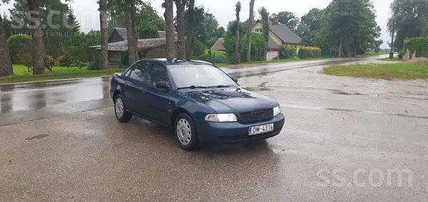 Audi Pārdodu audi a4 ar tiko izietu jaunu skati ar pirm