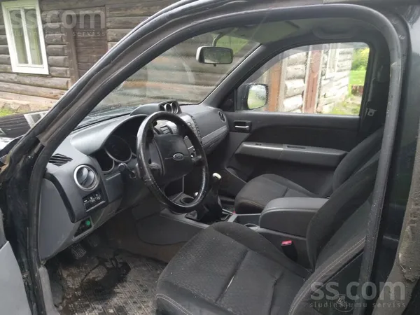 Ford Pārdot Ford Ranger, vai maina pret busu.