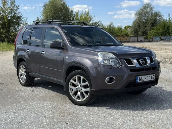 Nissan Pārdodu uzticamo Nissan X-trail. Tehniskā apskate 