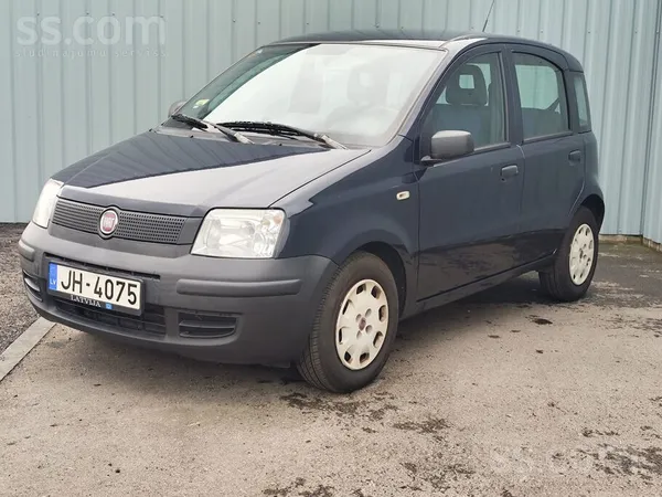 Kopts auto. Brauc un rūc ļoti labi. Atrodas pašā Ogrē.