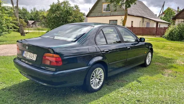 BMW 525