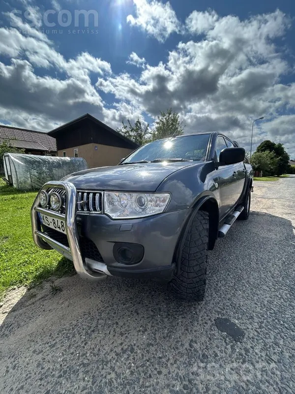 Sveiciens.
Pārdodu 2010.gada Mitsubishi L200 ar 2.5l dīzeļmotoru un manuālo kārbu. Auto iegādāts Latvijā 2013.gadā un kopš ...